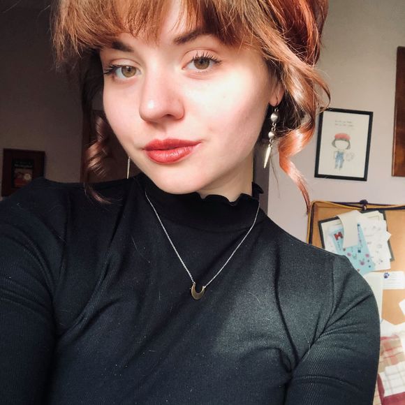 Meet your Posher, Harper - Picture 1 of 1